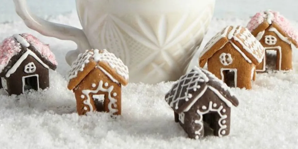 Tiny Gingerbread Houses Are Our New Holiday Obsession